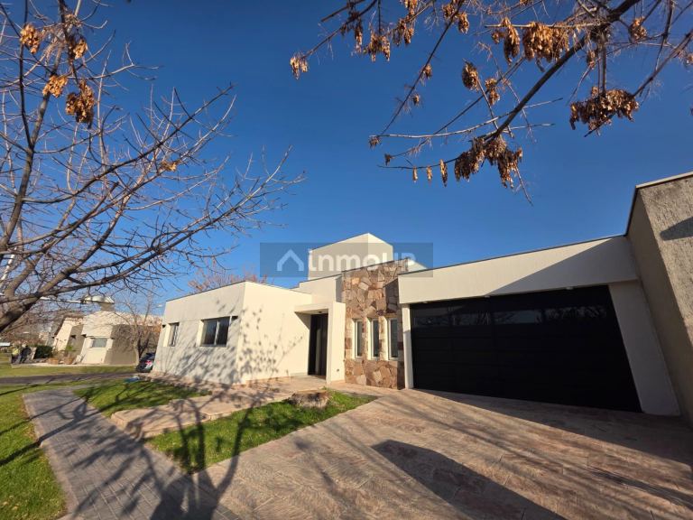 Casa en Alquiler en Maipu, Mendoza