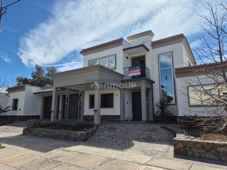 Casa en Venta en Maipu, Mendoza