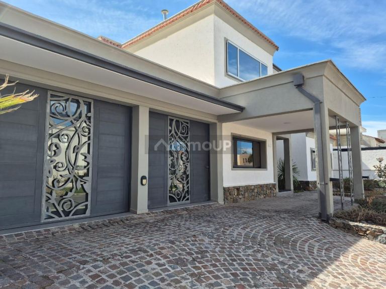Casa en Venta en Maipu, Mendoza