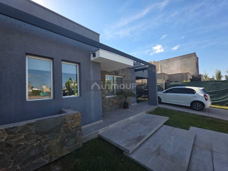 Casa en Venta en Maipu, Mendoza