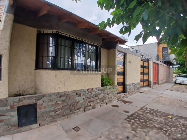 Casa en Alquiler en Maipu, Mendoza