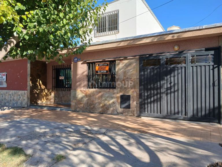 Casa en Venta en Guaymallen, Mendoza