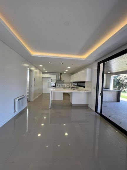 Casa en Venta en Funes, Santa Fe - USD 980.000 | Inmoup - 10