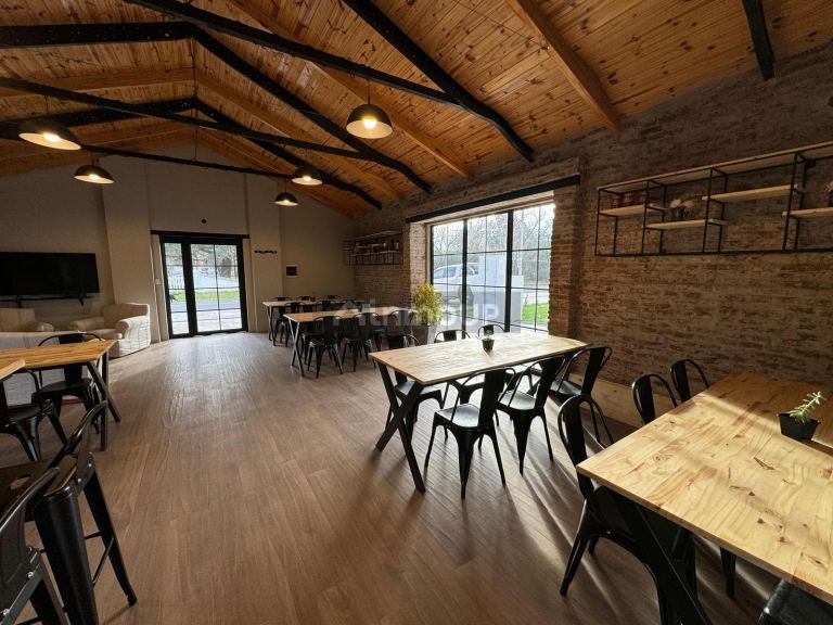 Local Comercial en Venta en Funes, Santa Fe