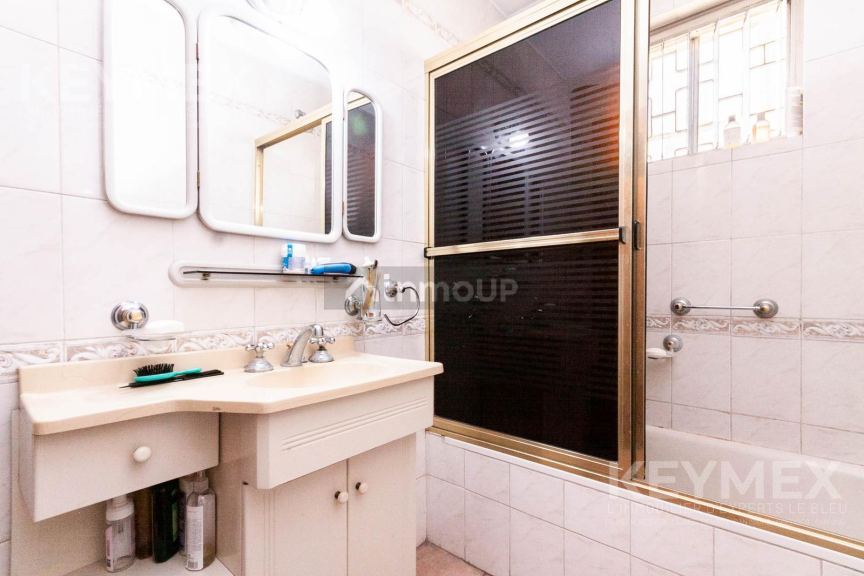 P H en Venta en Lanus, G.B.A. Zona Sur