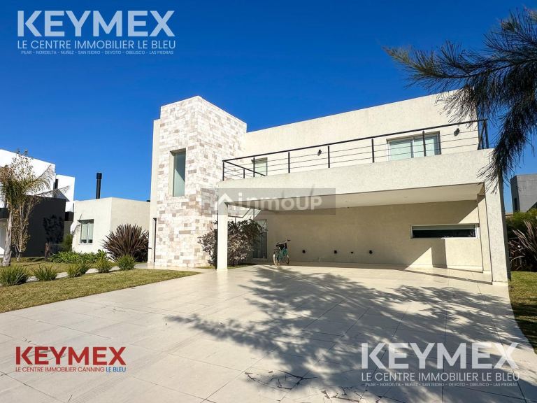 Casa en Venta en San Vicente, G.B.A. Zona Sur