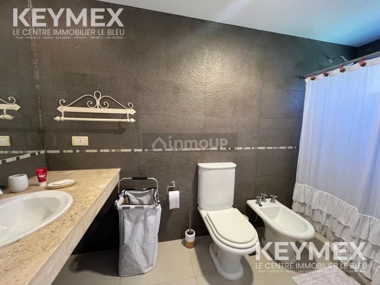 Casa en Venta en Pinamar, Buenos Aires Costa Atlantica