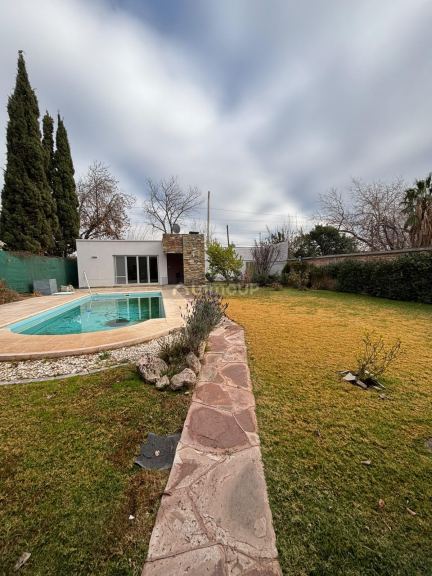 Casa en Venta en Guaymallen, Mendoza