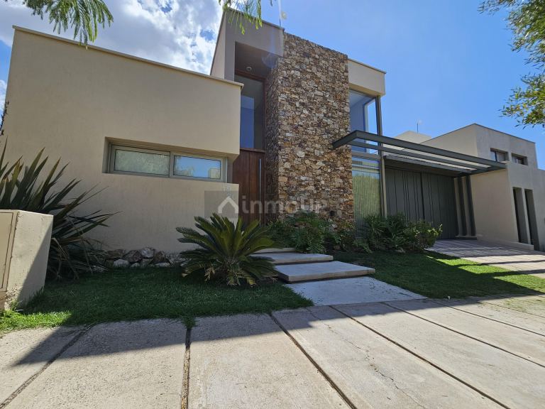 Casa en Alquiler en Las Heras, Mendoza