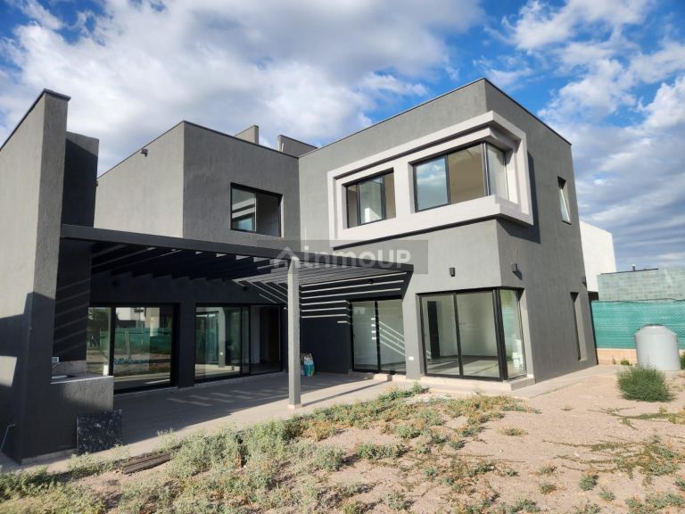 Casa en Venta en Maipu, Mendoza