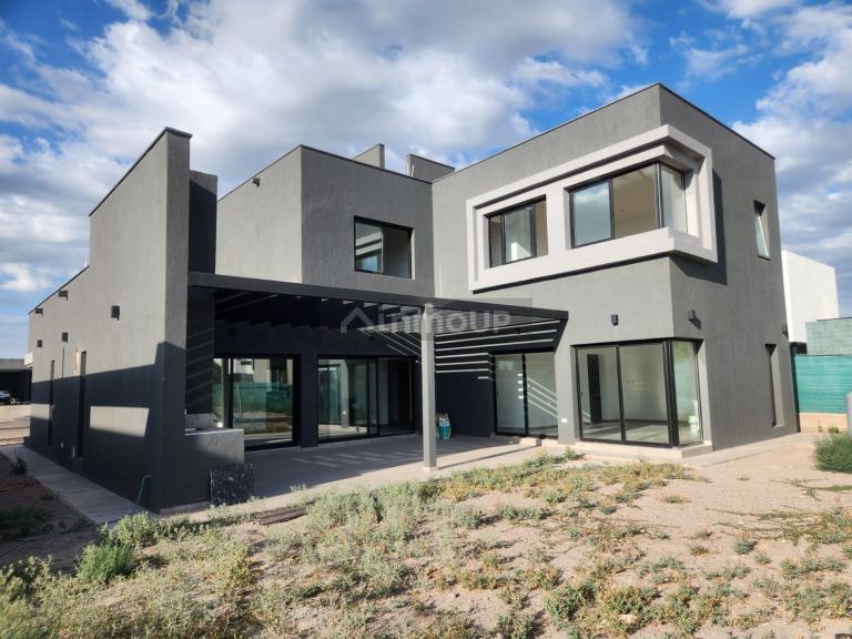 Casa en Venta en Maipu, Mendoza