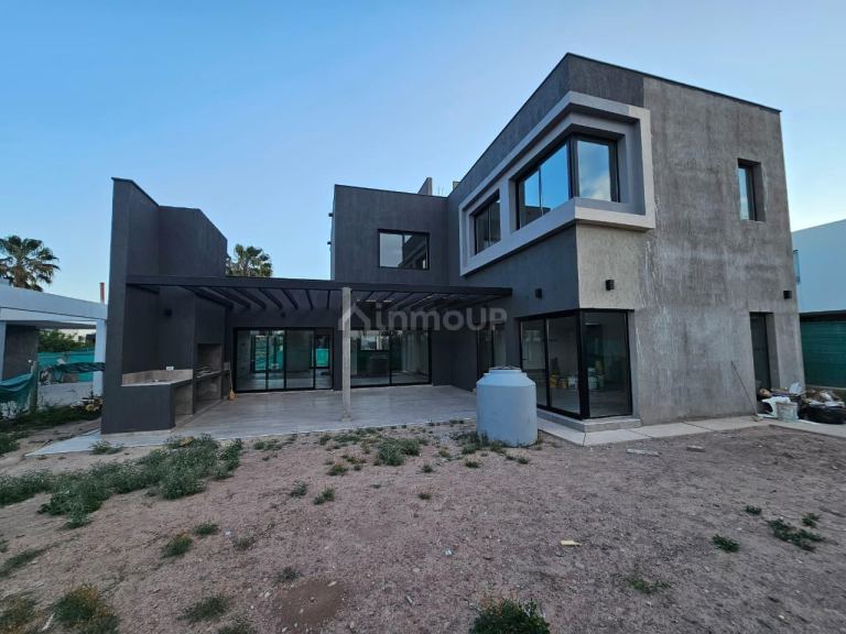 Casa en Venta en Maipu, Mendoza