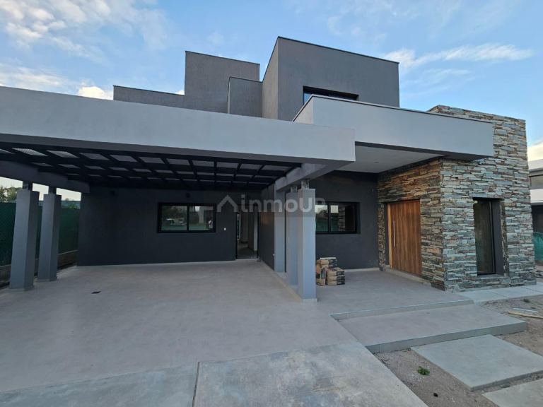 Casa en Venta en Maipu, Mendoza