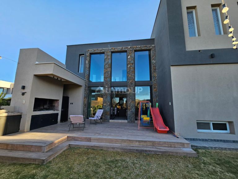 Casa en Alquiler en Las Heras, Mendoza