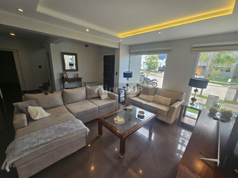 Casa en Venta en Las Heras, Mendoza