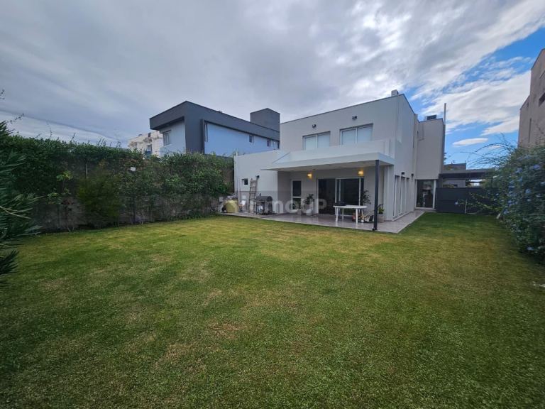 Casa en Venta en Las Heras, Mendoza