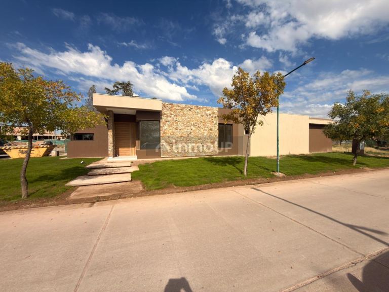 Casa en Venta en Maipu, Mendoza