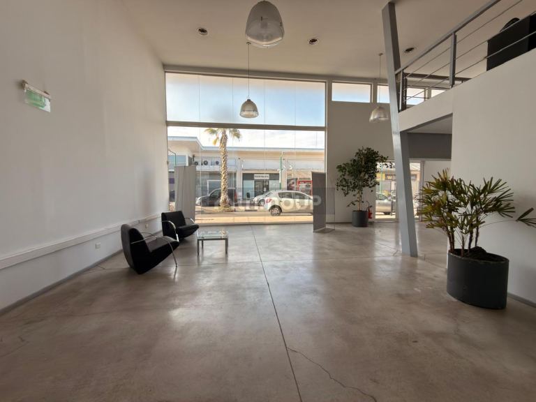 Local Comercial en Alquiler en Godoy Cruz, Mendoza