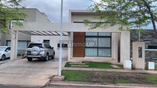 Lujan de Cuyo San Martín 2299