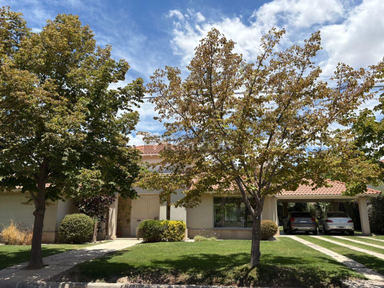Casa en Venta en Guaymallen, Mendoza