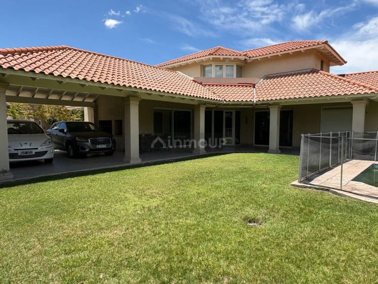 Casa en Venta en Guaymallen, Mendoza