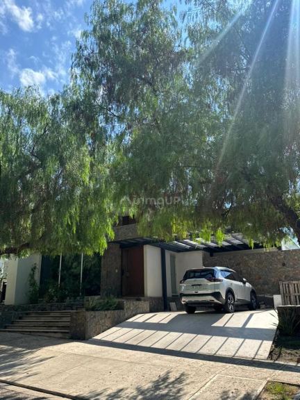 Casa en Venta en Capital, Mendoza
