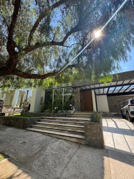 Casa en Venta en Capital, Mendoza