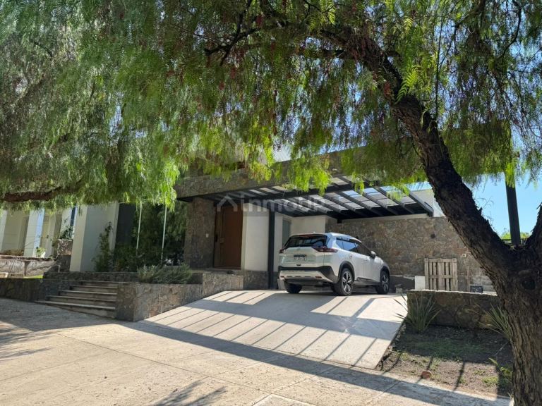 Casa en Venta en Capital, Mendoza