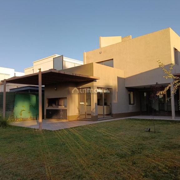 Casa en Venta en Las Heras, Mendoza