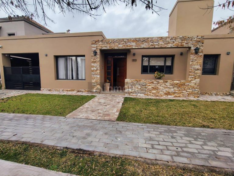 Casa en Venta en Maipu, Mendoza