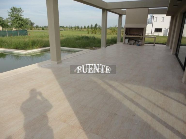 Casa en Venta en San Vicente, G.B.A. Zona Sur