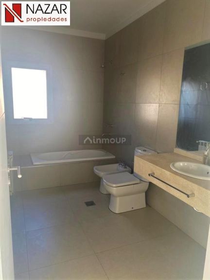 Casa en Alquiler en Godoy Cruz, Mendoza - USD 1.900 | Inmoup - 18
