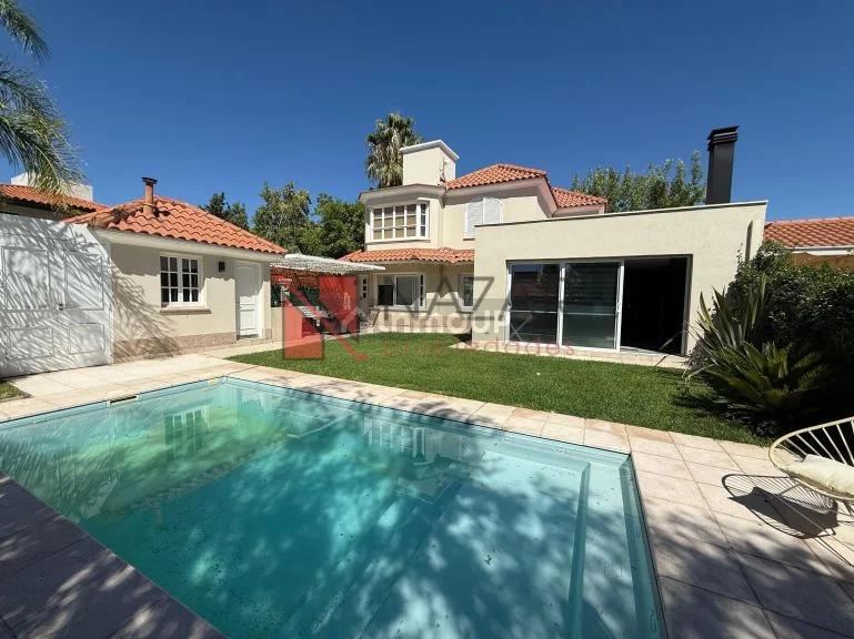 Casa en Venta en Godoy Cruz, Mendoza - USD 335.000 | Inmoup - 15