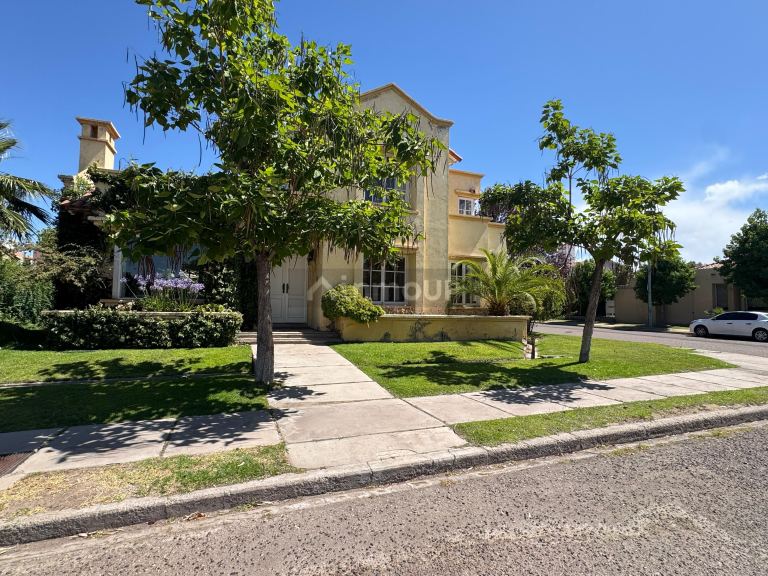 Casa en Venta en Godoy Cruz, Mendoza