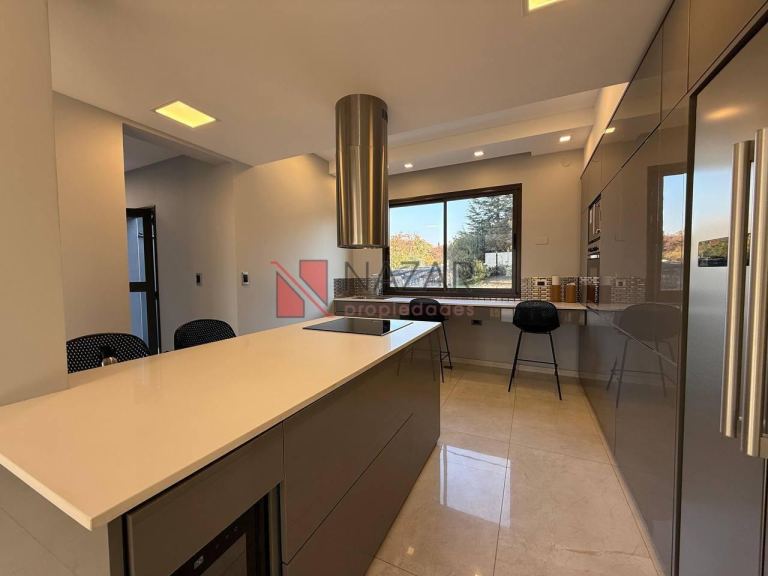 Casa en Alquiler en Godoy Cruz, Mendoza