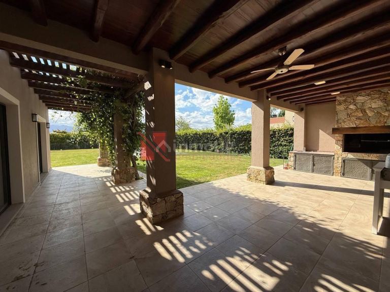 Casa en Alquiler en Maipu, Mendoza