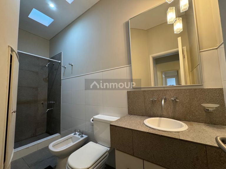 Casa en Alquiler en Godoy Cruz, Mendoza