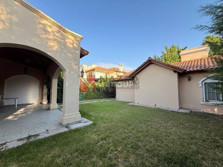 Casa en Alquiler en Godoy Cruz, Mendoza