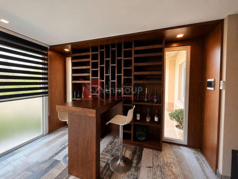 Casa en Venta en Godoy Cruz, Mendoza - USD 335.000 | Inmoup - 24