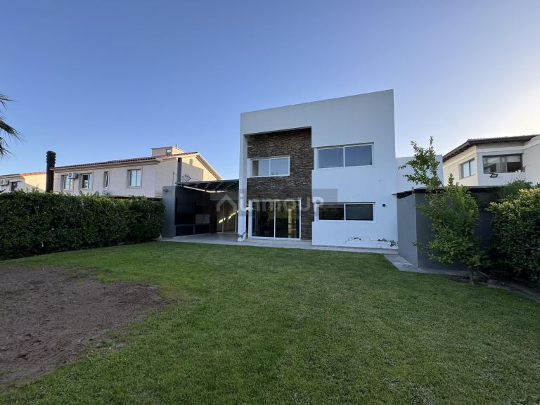 Casa en Alquiler en Godoy Cruz, Mendoza - USD 1.900 | Inmoup - 20