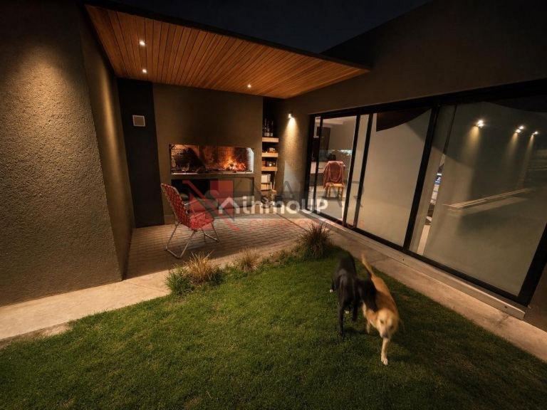 Casa en Venta en Lujan de Cuyo, Mendoza - USD 215.000 | Inmoup - 8