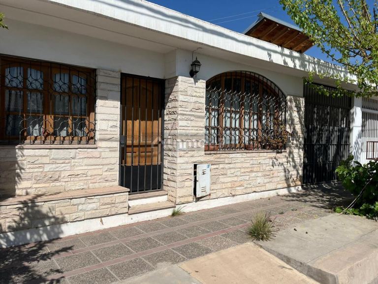 Casa en Venta en Guaymallen, Mendoza