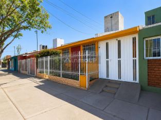 Lujan de Cuyo ESPAÑA 967,  Luján de Cuyo,  ciudad,  Mendoza,  Argentina