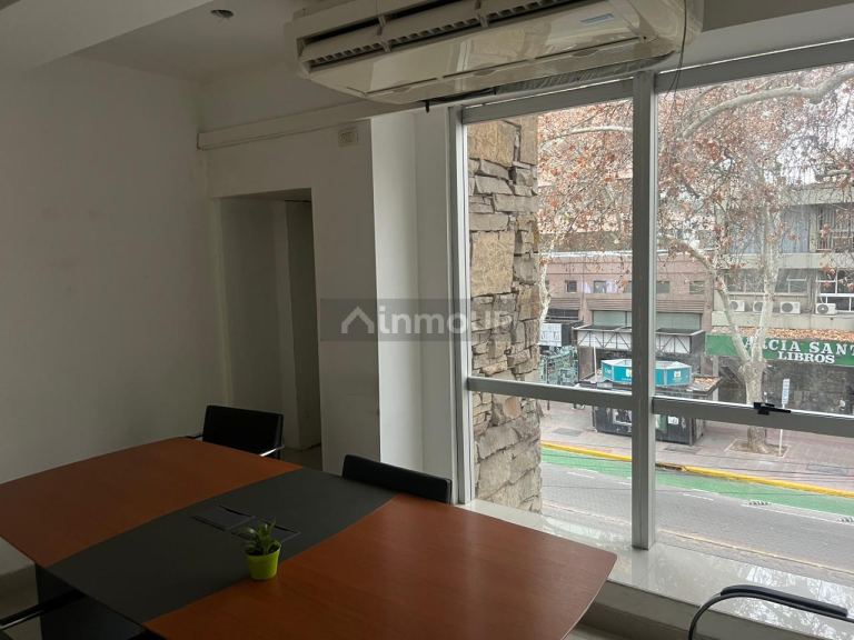 Oficina en Alquiler en Capital, Mendoza