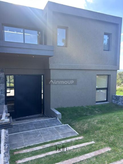 Casa en Venta en Colon, Cordoba