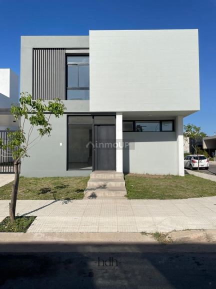 Casa en Alquiler en Capital, Cordoba