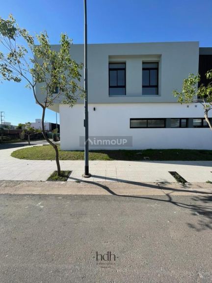 Casa en Alquiler en Capital, Cordoba