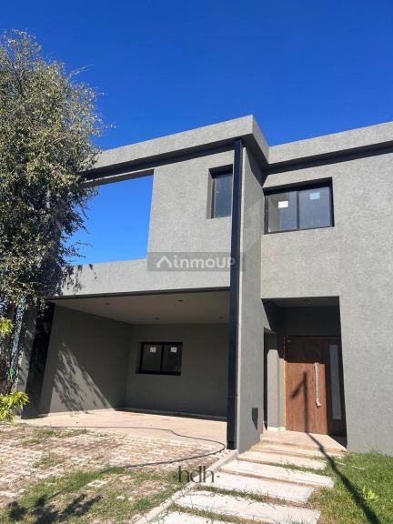 Casa en Venta en Santa Maria, Cordoba