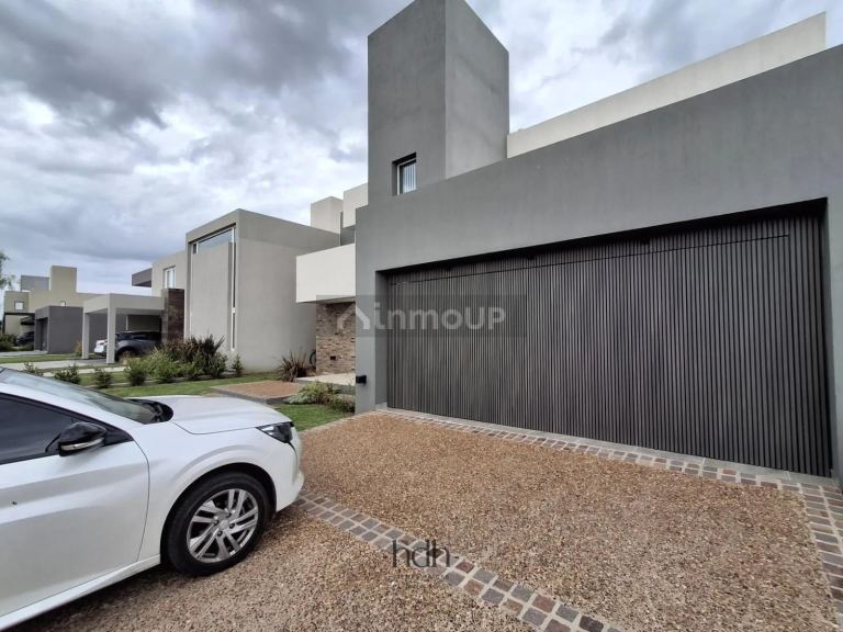 Casa en Venta en Santa Maria, Cordoba