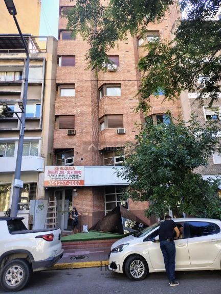 Local Comercial en Alquiler en Capital, Cordoba
